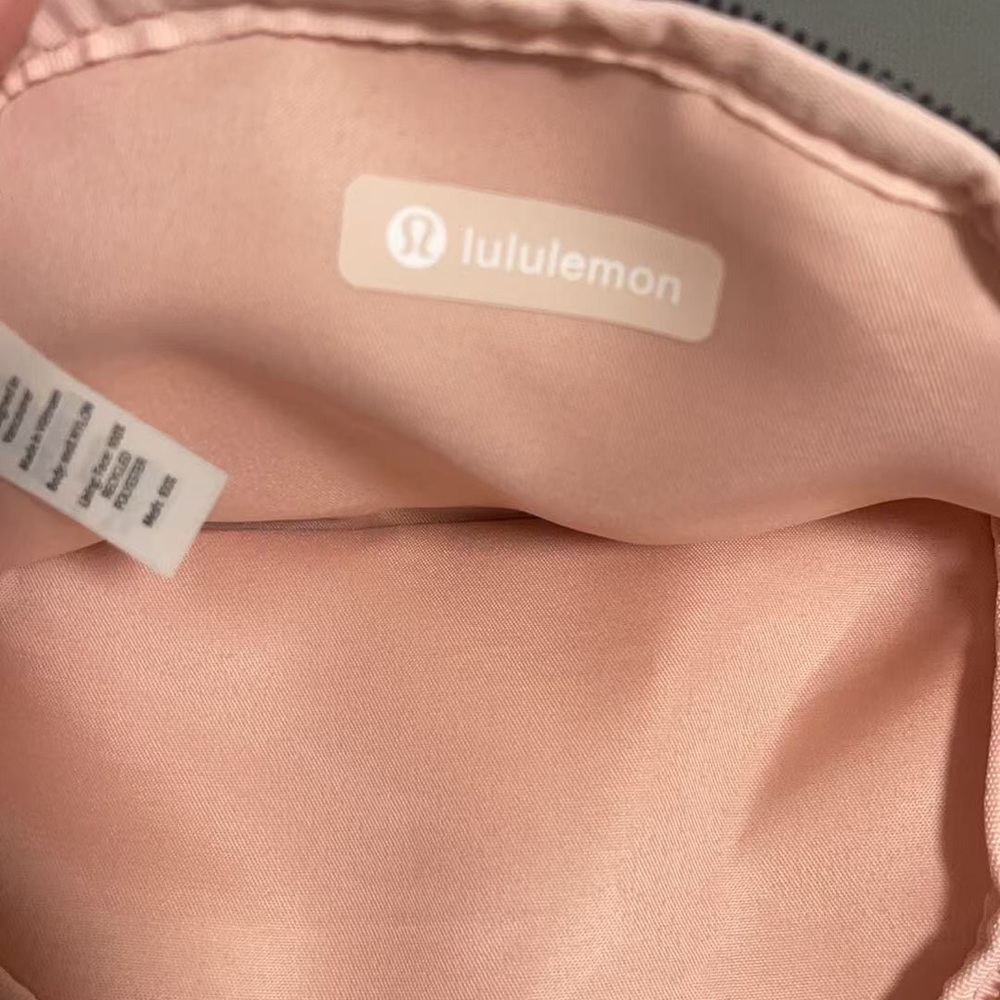 lululemon athletica Blush Pink Crossbody Bag - Picture 5 of 6